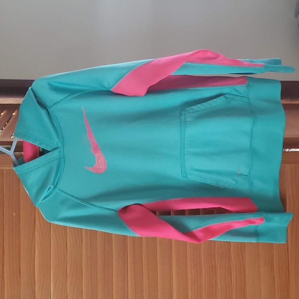 Pull over hoodie
